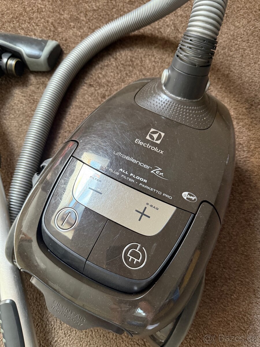 Vysavač Electrolux ultrasíwncer Zen