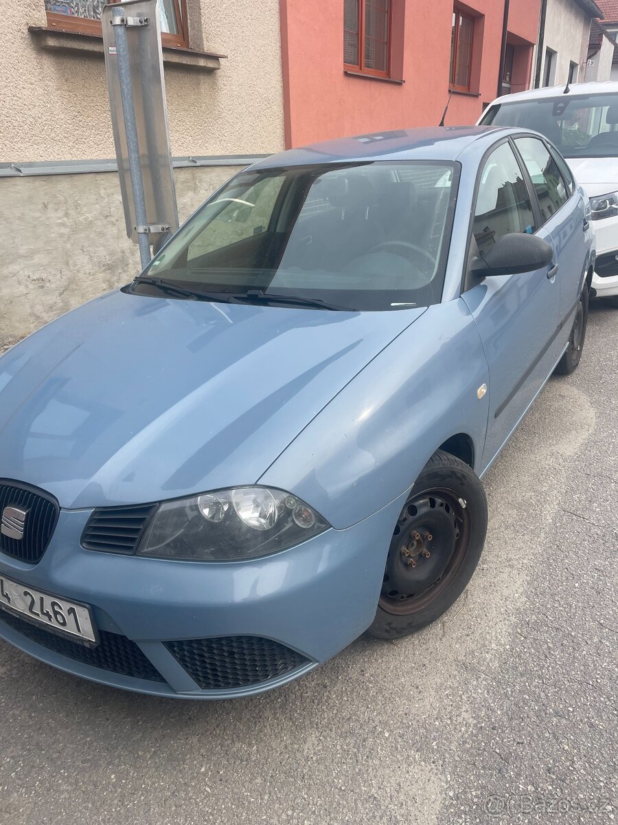 Prodám Seata Ibizu, r. 2006, 55kW, 1,4