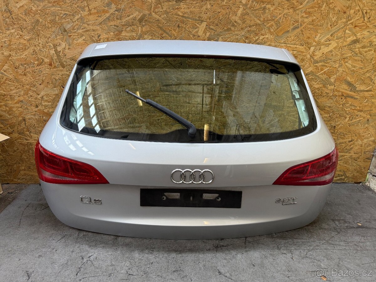 Zadní pate dveře Audi Q5 2013-2017