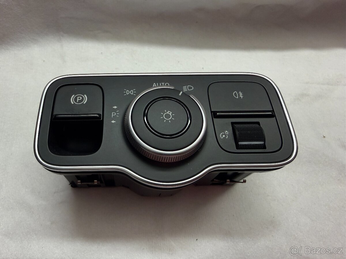 Mercedes Benz A ovladač světel A2479052902
