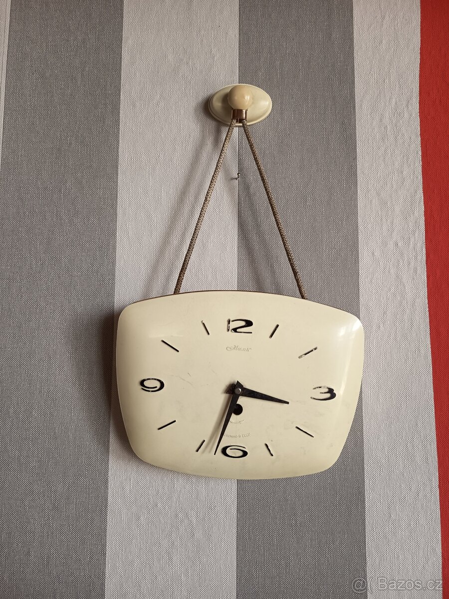 Staré ruské hodiny Maják