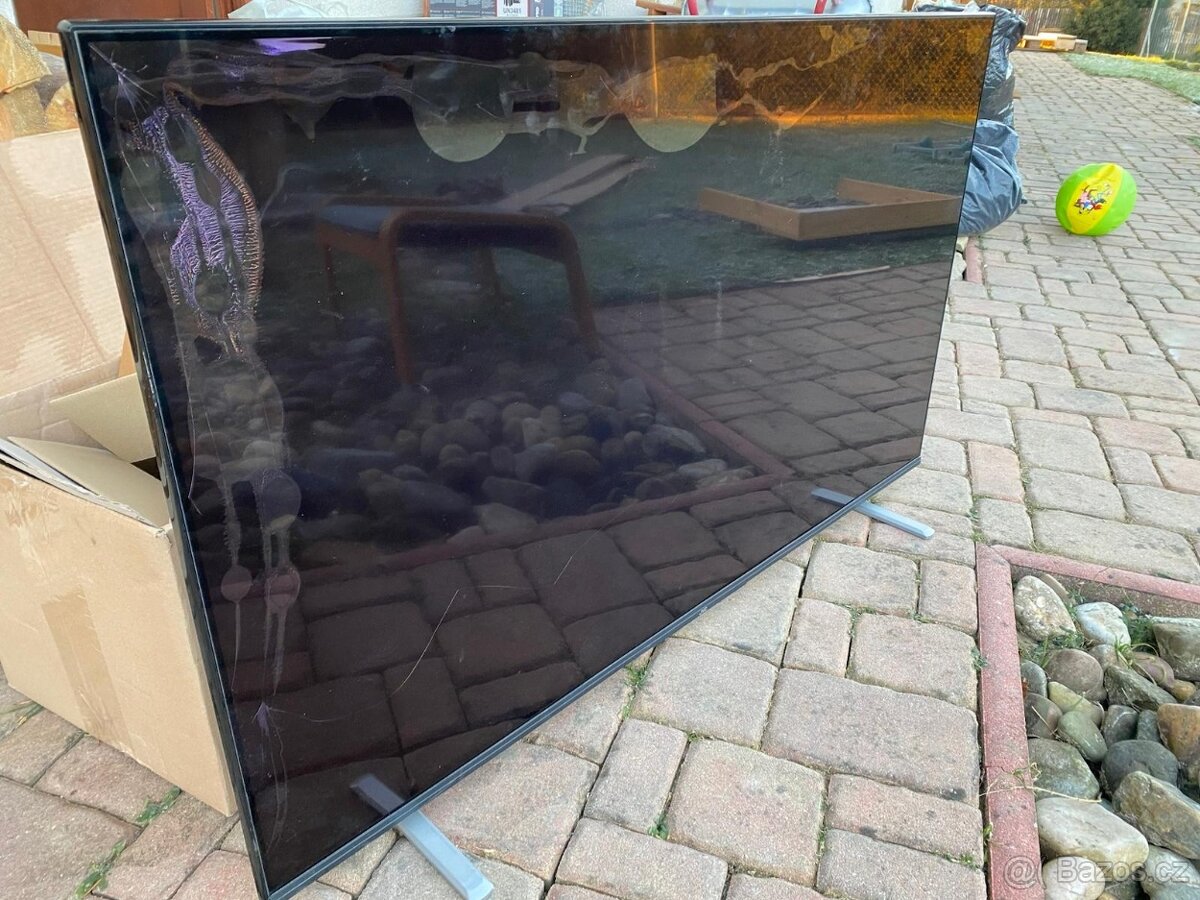 JVC LT-55VAQ6135 - 139cm - poškozená