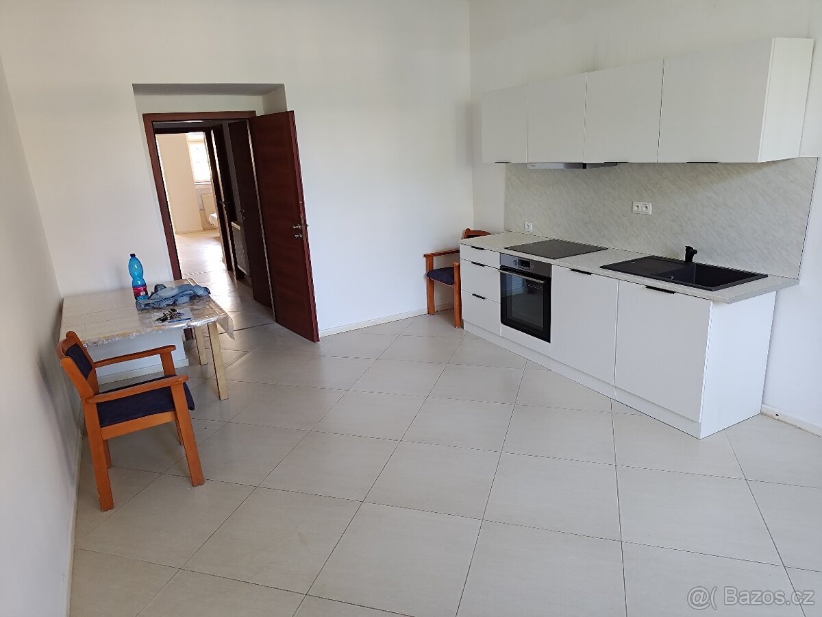 Pronájem bytu 2+kk (47m2) Českomalínská, Praha