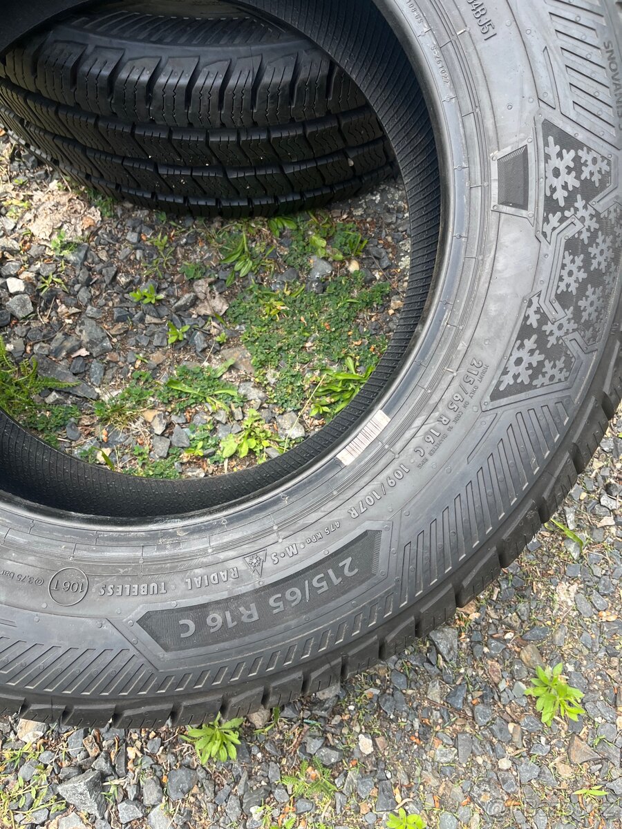Zimní 215/65R16C 2ks