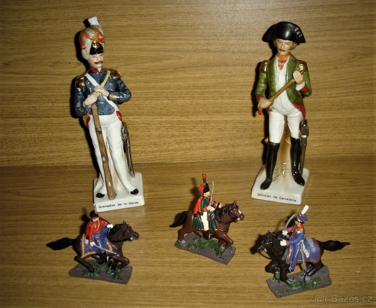 PORCELÁNOVÉ SOŠKY VOJÁKŮ ...