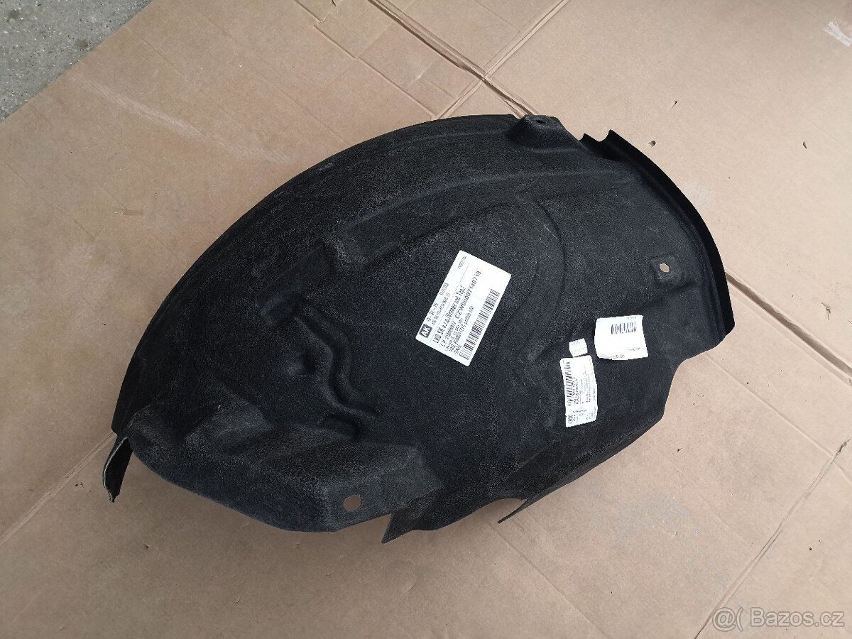 Kryt podbehu kolesa Audi RS6 4G