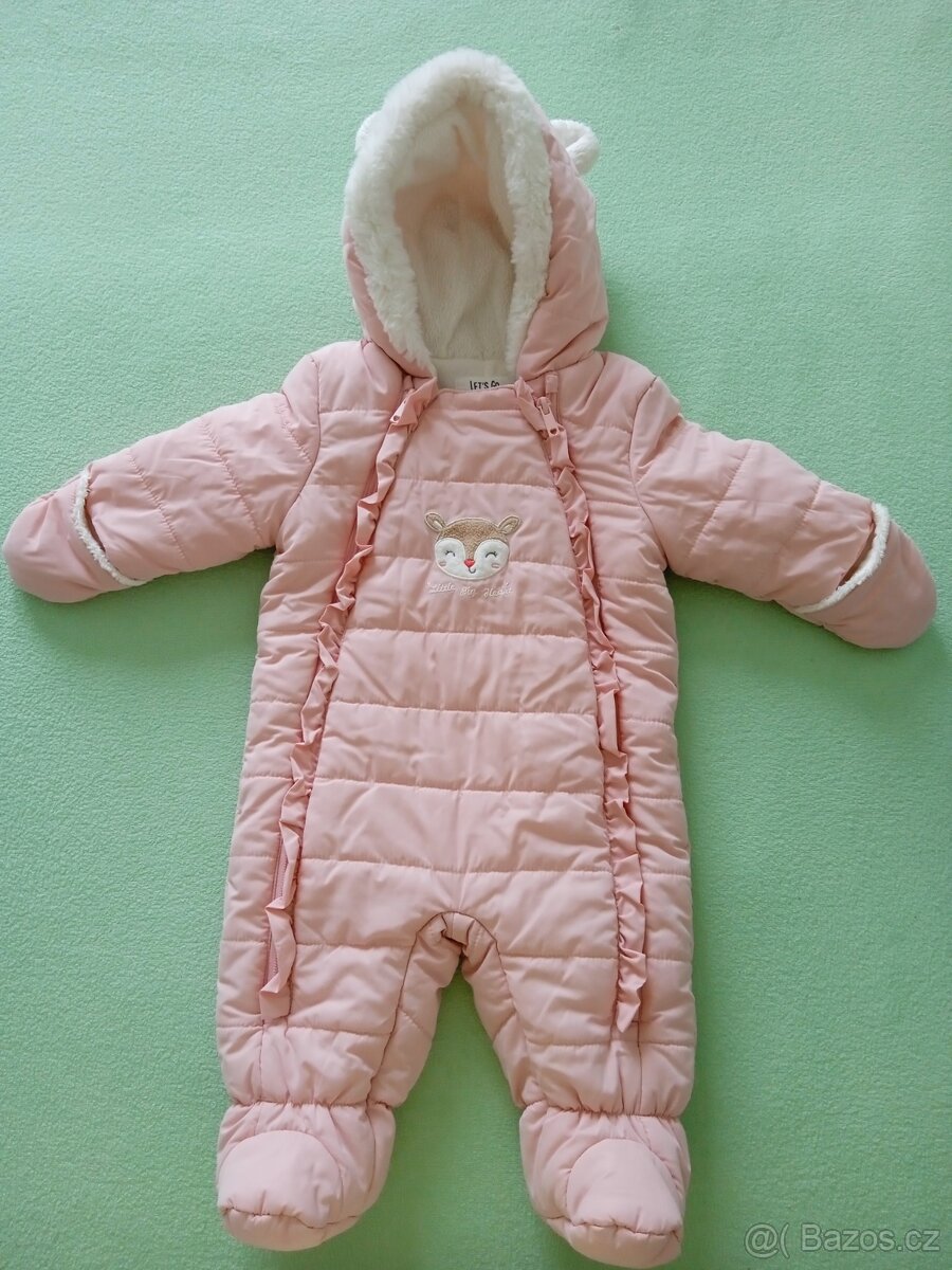 Krásná růžová kombinéza z CA