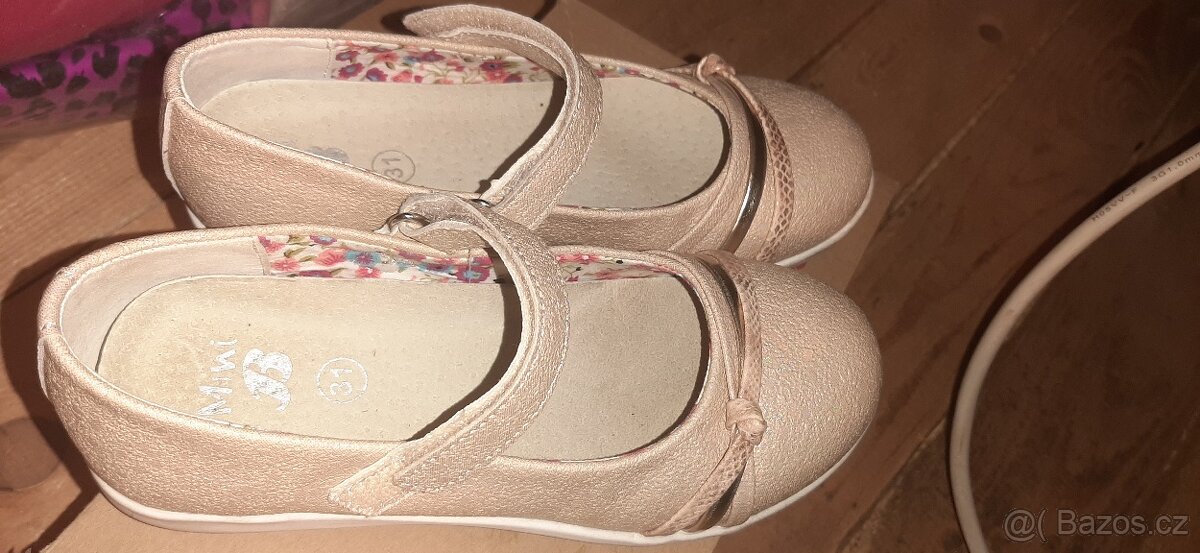 Dívčí botičky vel.31 zn.Baťa