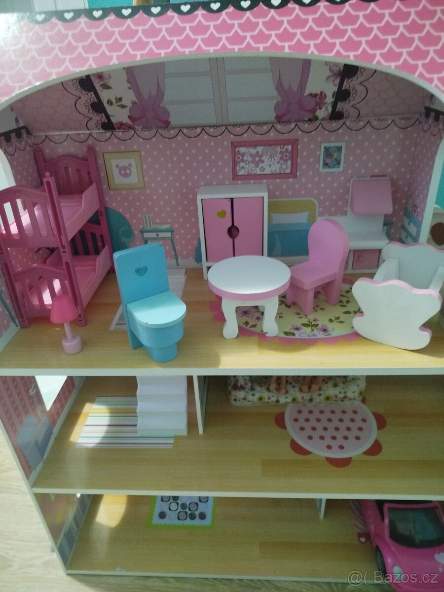Domeček pro panenky