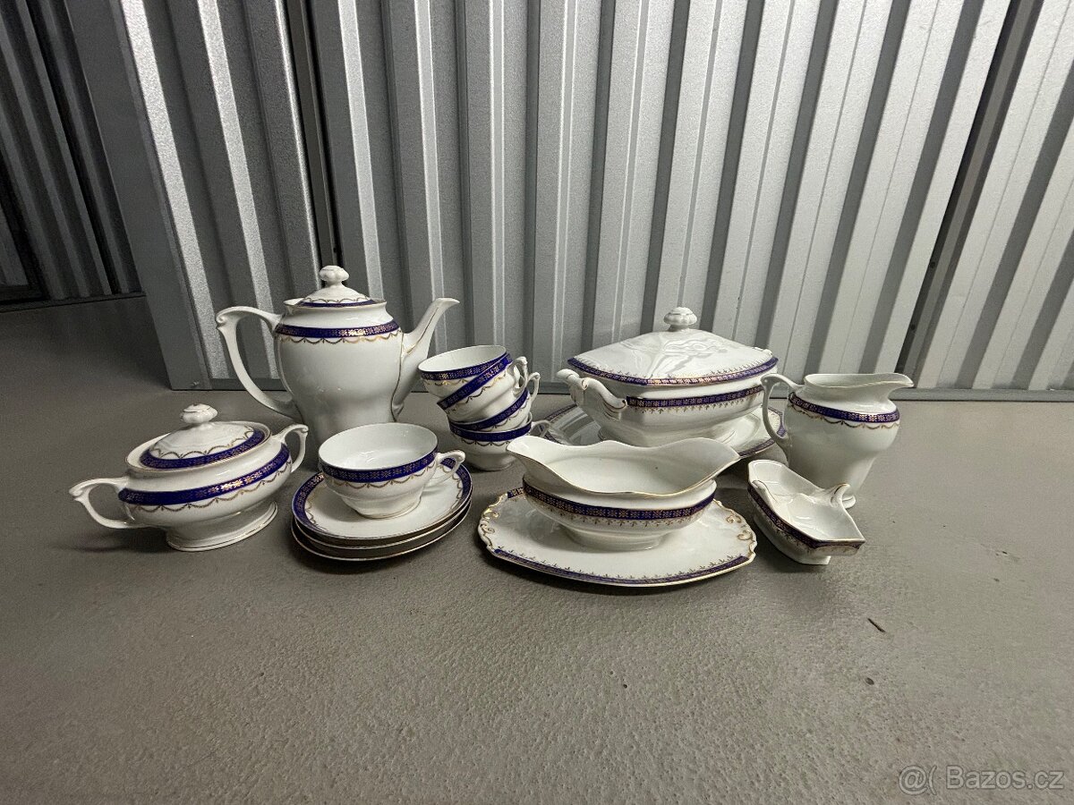 Starožitný porcelánový jídelní set