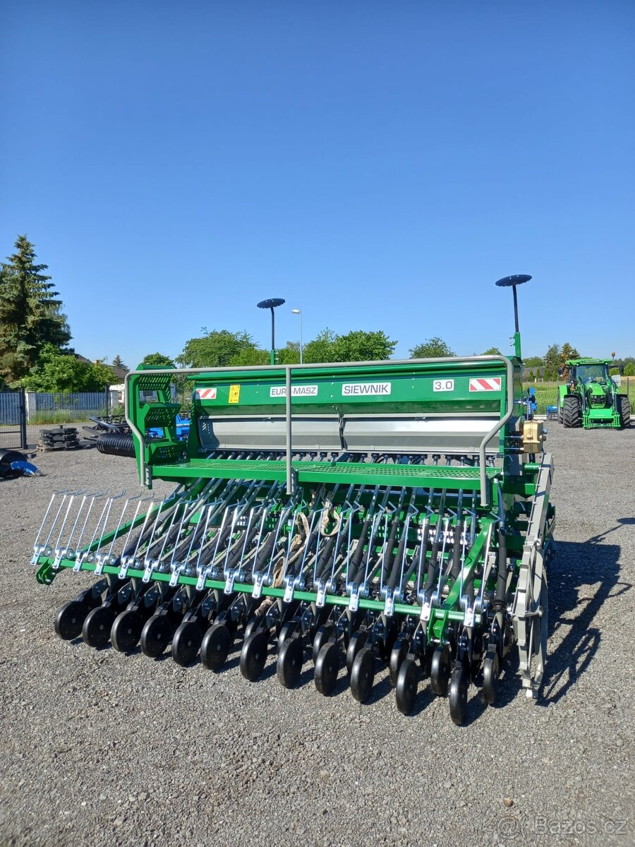 Secí stroj EM SNT 300