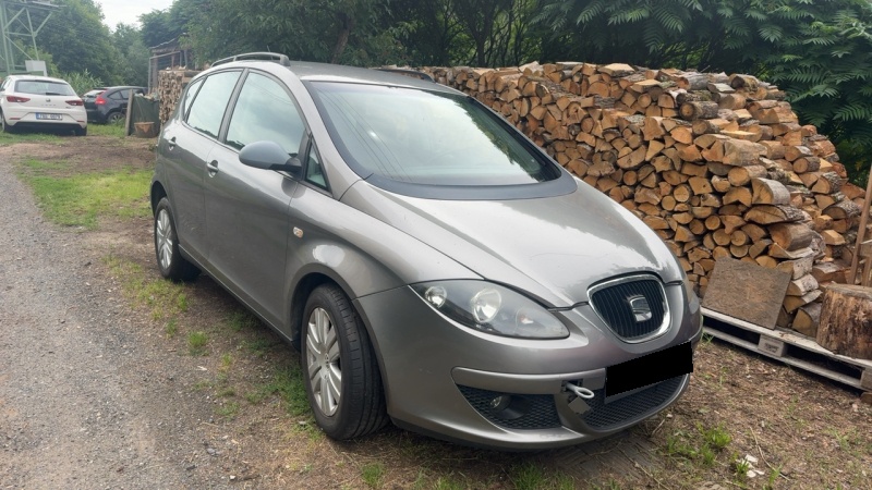 Seat Altea 1.6i 75kw rok -2005 najeto 236tis/km.