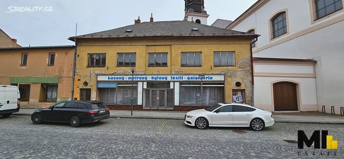 PRODÁM POZEMKY PRO DEVELOPERSKY PROJEKT 1.150m2.
