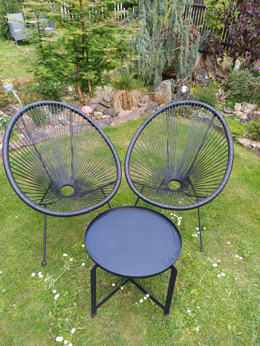 Zahradní křesílka + stolek