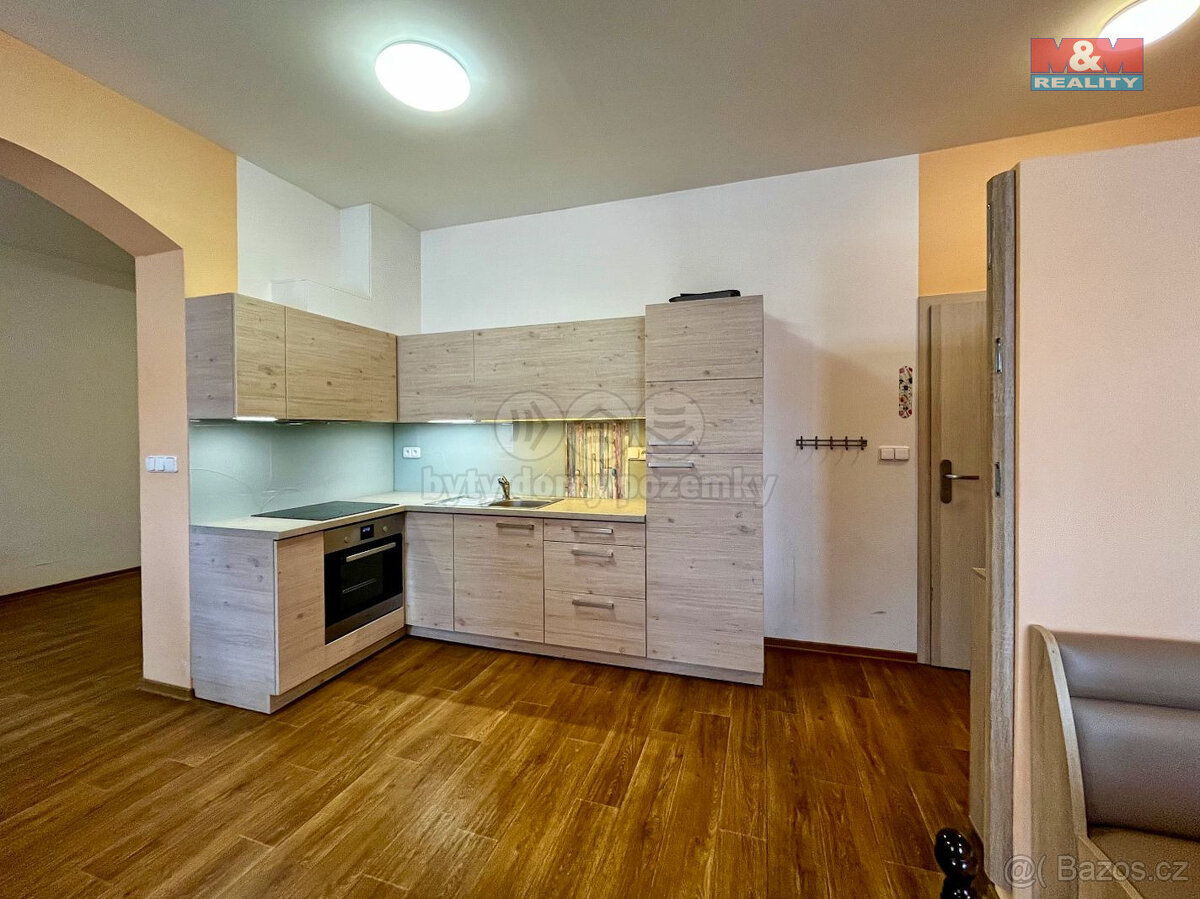 Pronájem bytu 1+kk, 60 m², Lanškroun, ul. 28. října