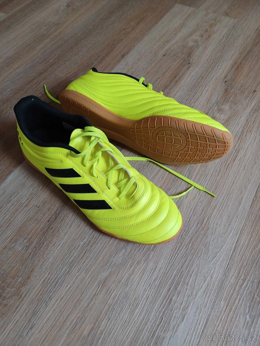 Sálovky adidas UK 11.5