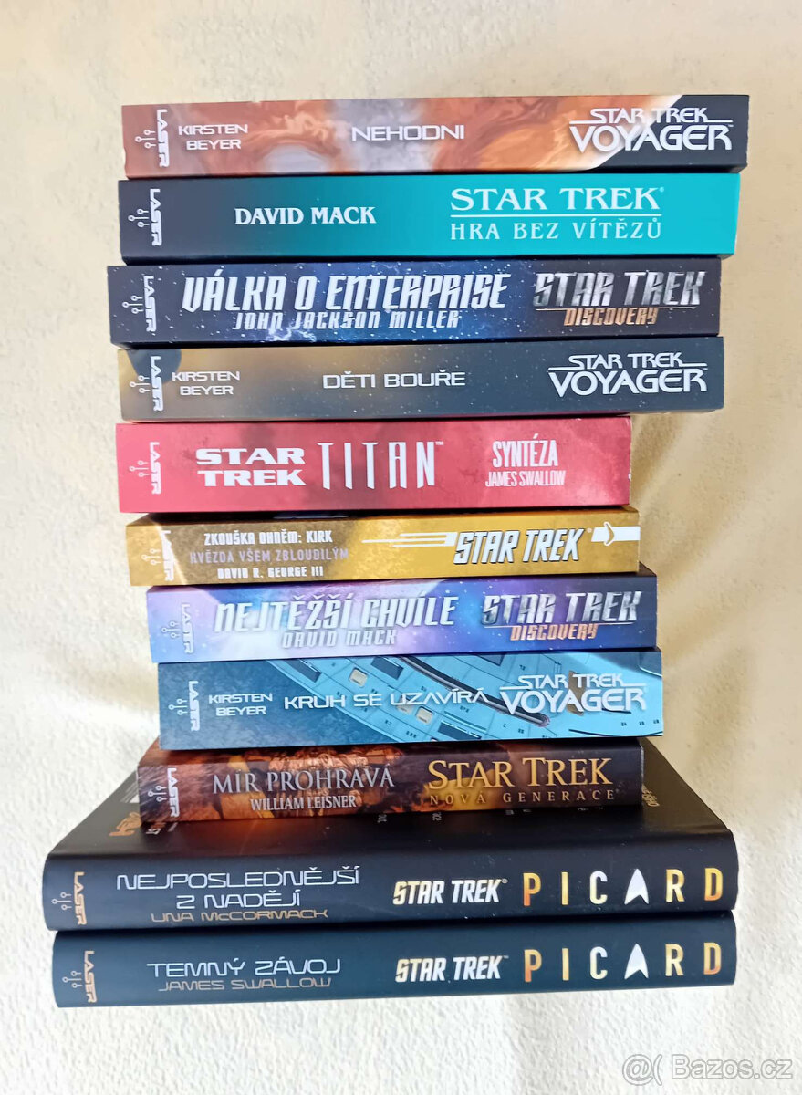 11 ks knih Star Trek - jako nové, česky