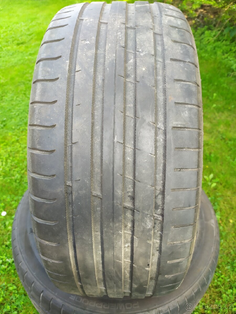Letní pneu Nokian 235/45 ZR 18