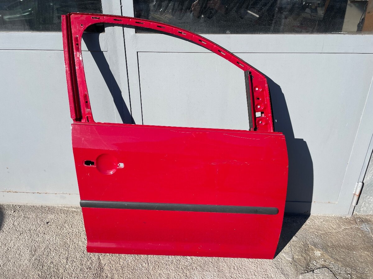 Dvere VW caddy III prave predni
