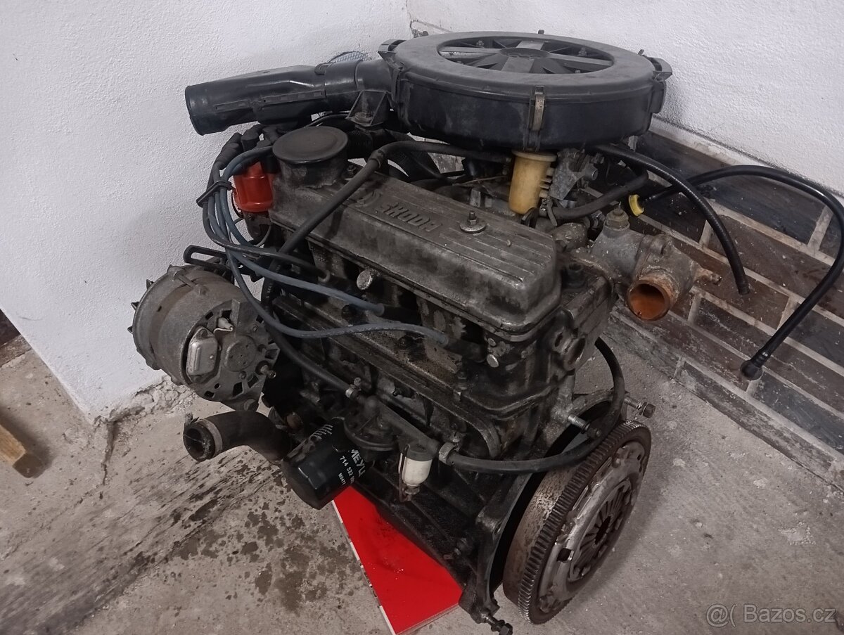 Motor škoda favorit 136