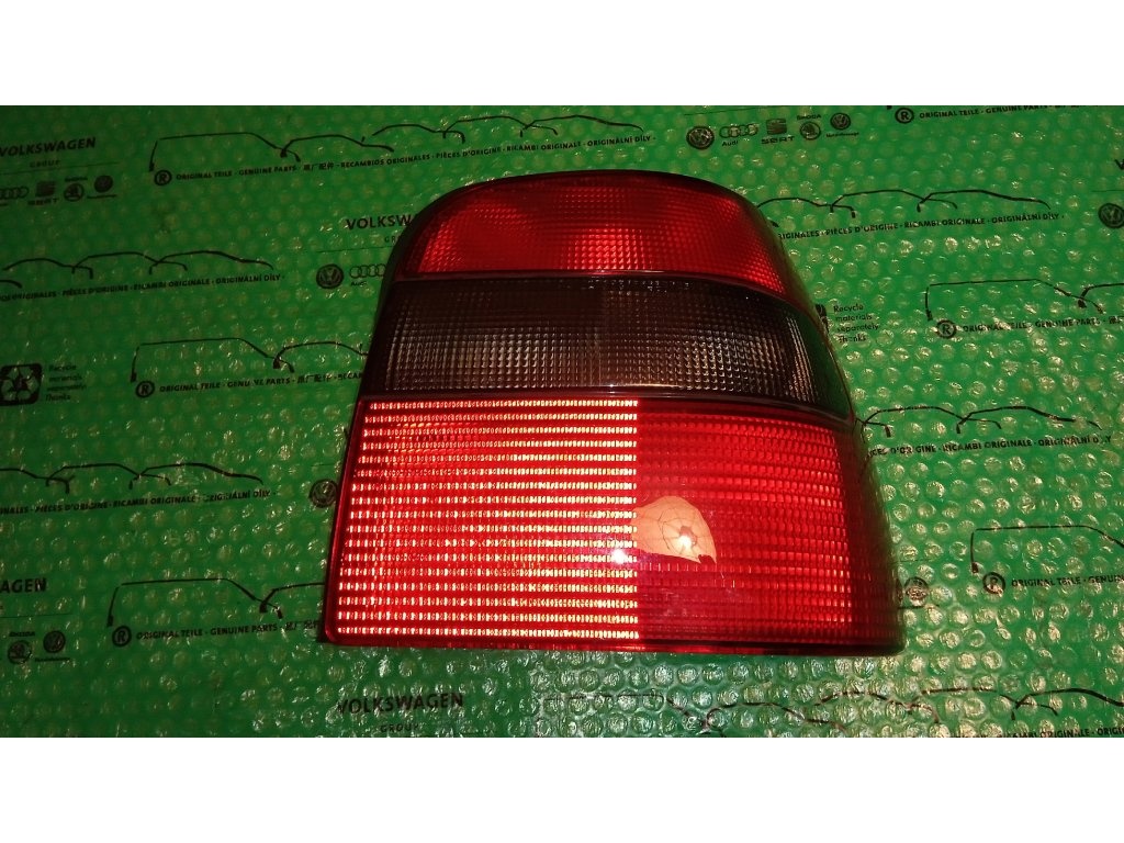 zadní světlo HELLA pravé Škoda Felicia bez těsnění 098788190