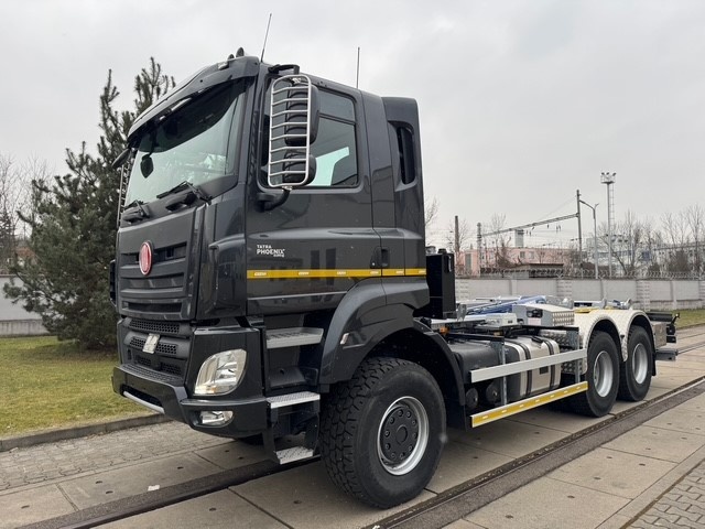 TATRA PHOENIX 6x6 - Hákový nakladač CTS
