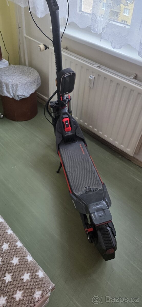 Segway eKickScooter ZT3 Pro E