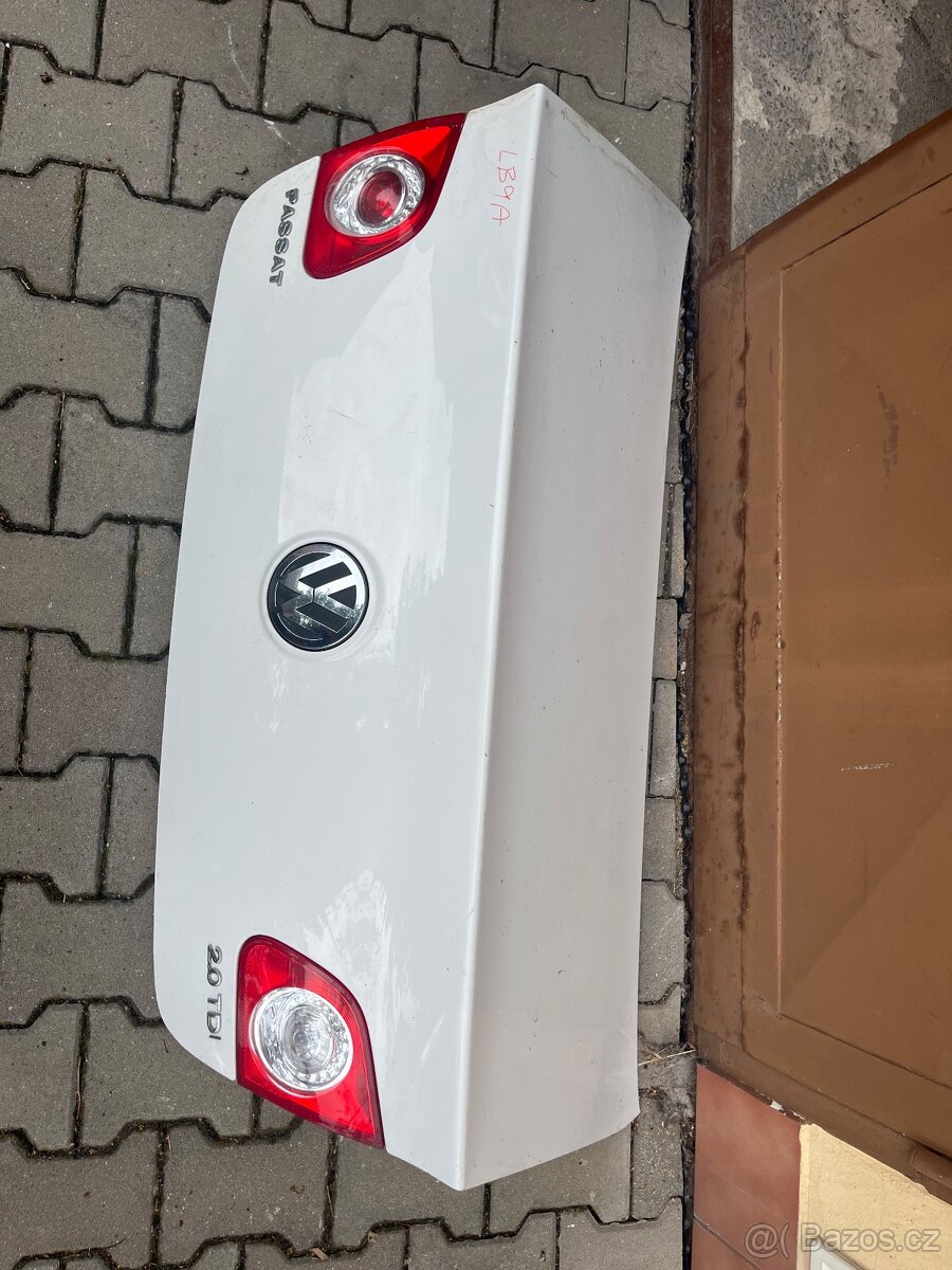 Passat B6 zadní víko barev LB9A