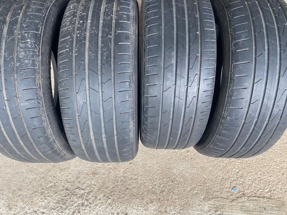 Pneumatiky Hankook 215/55 R16