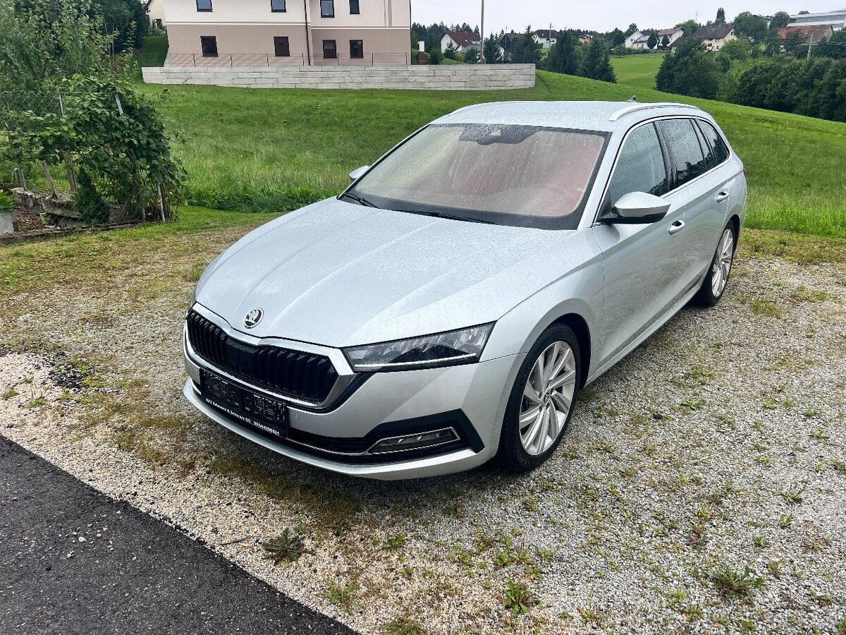 ► ŠKODA OCTAVIA IV 1.5TSI 110KW LED-NAVI-KAMERA-TAŽNÉ-ACC 18