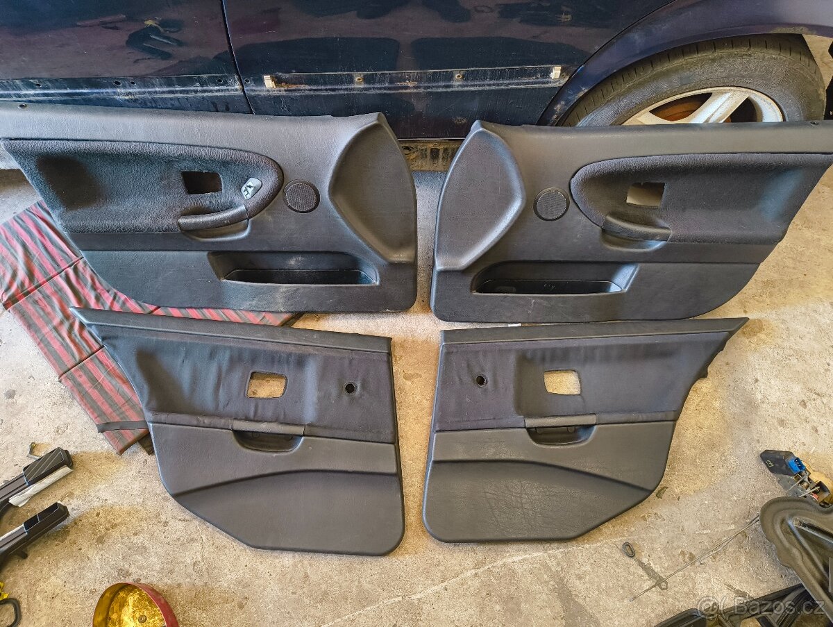 Tapce BMW E36 sedan