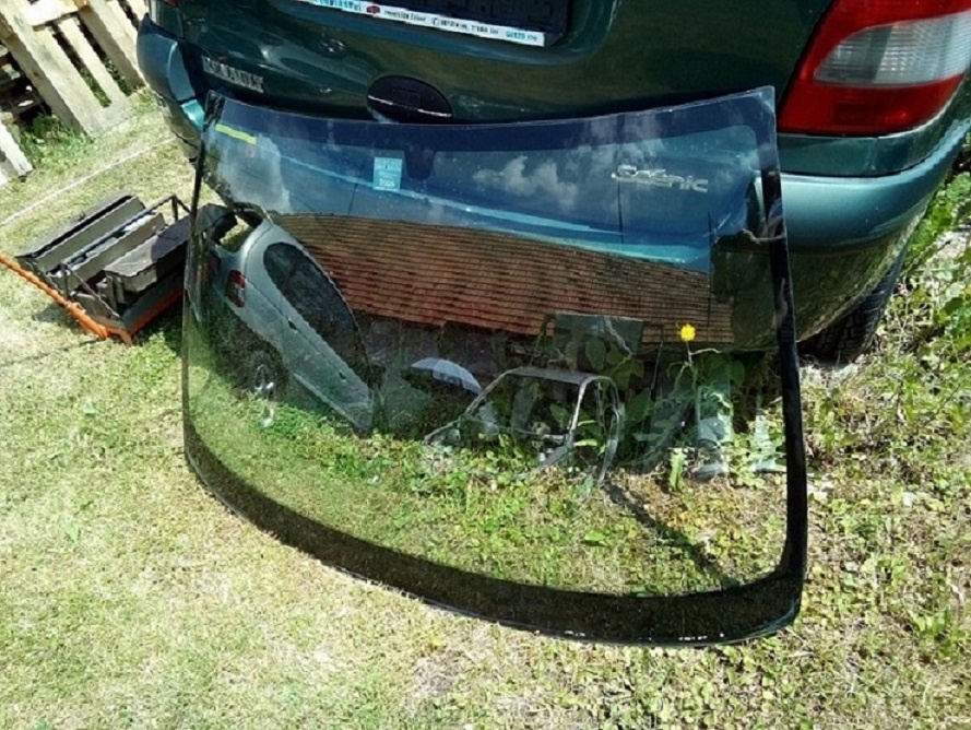 Přední sklo Opel Astra G