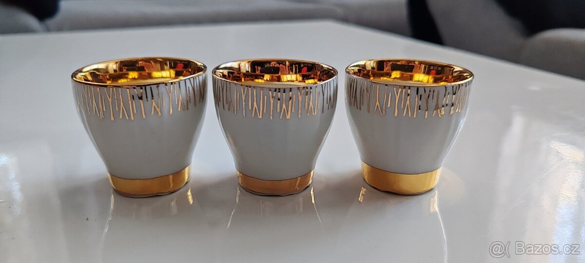 Porcelánové kalíšky