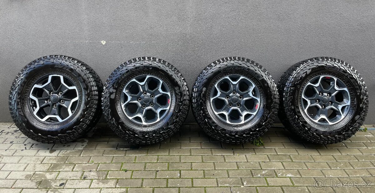 Kola JEEP Wrangler,Gladiator R17