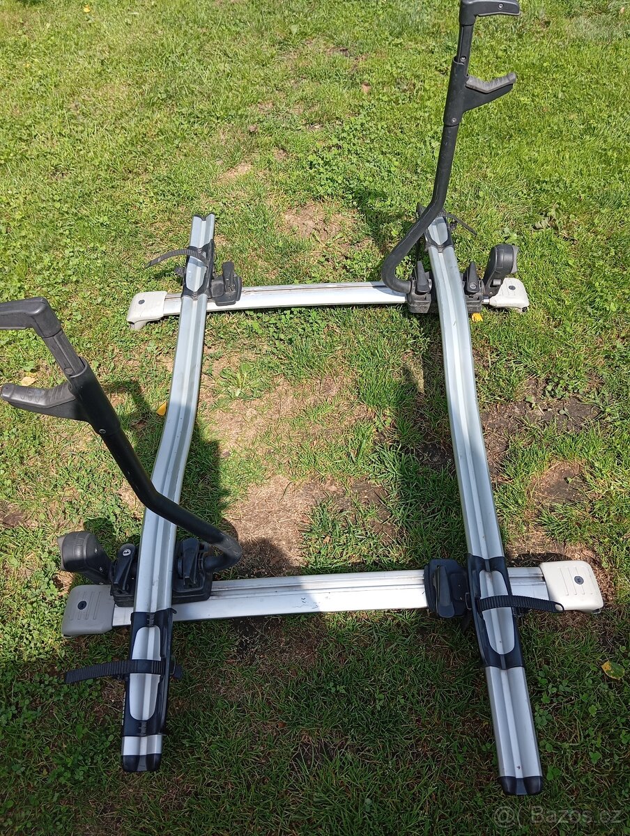 Příčníky na střechu a držáky kol