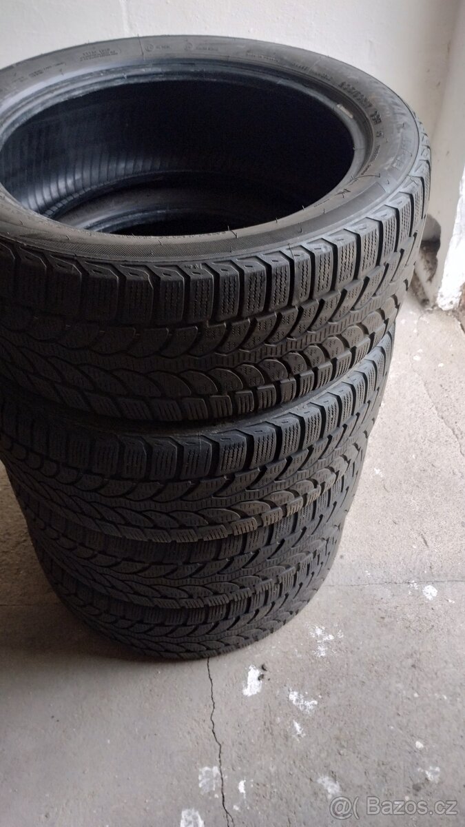 Sada zimni pneu 205/50-17 Bridgestone okolo 4,5-5,5mm