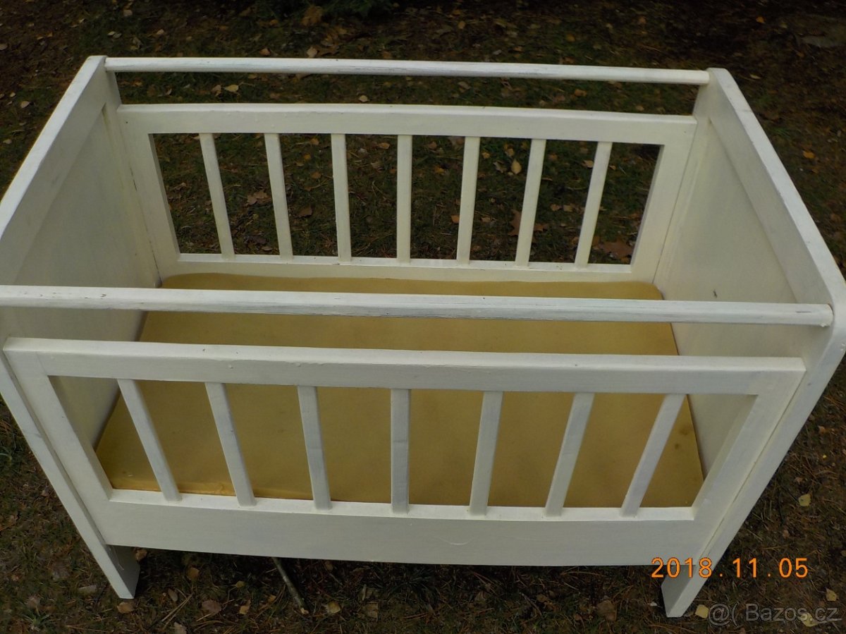 Trocha starého nábytku