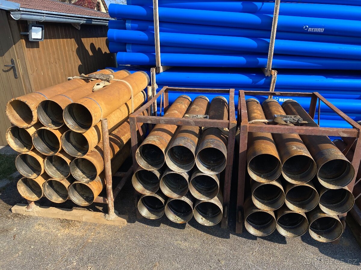 Závitové pažnice vrty a studny, vrtná souprava,vrtné nářadí