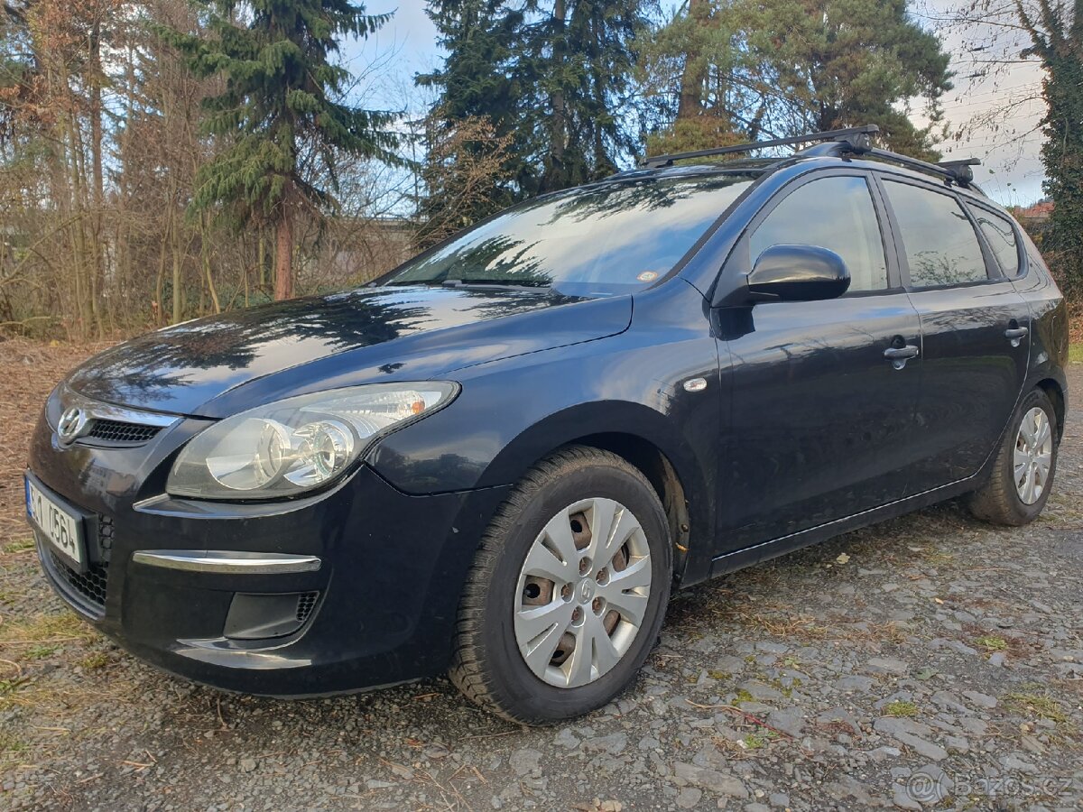 Hyundai I30 CW 1.6crdi COMBI 66KW r.v. 2010