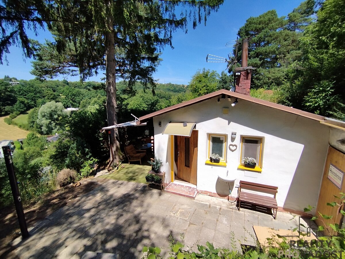 REZERVACE. Chata Příluky u Zlína - Kosov II na prodej.