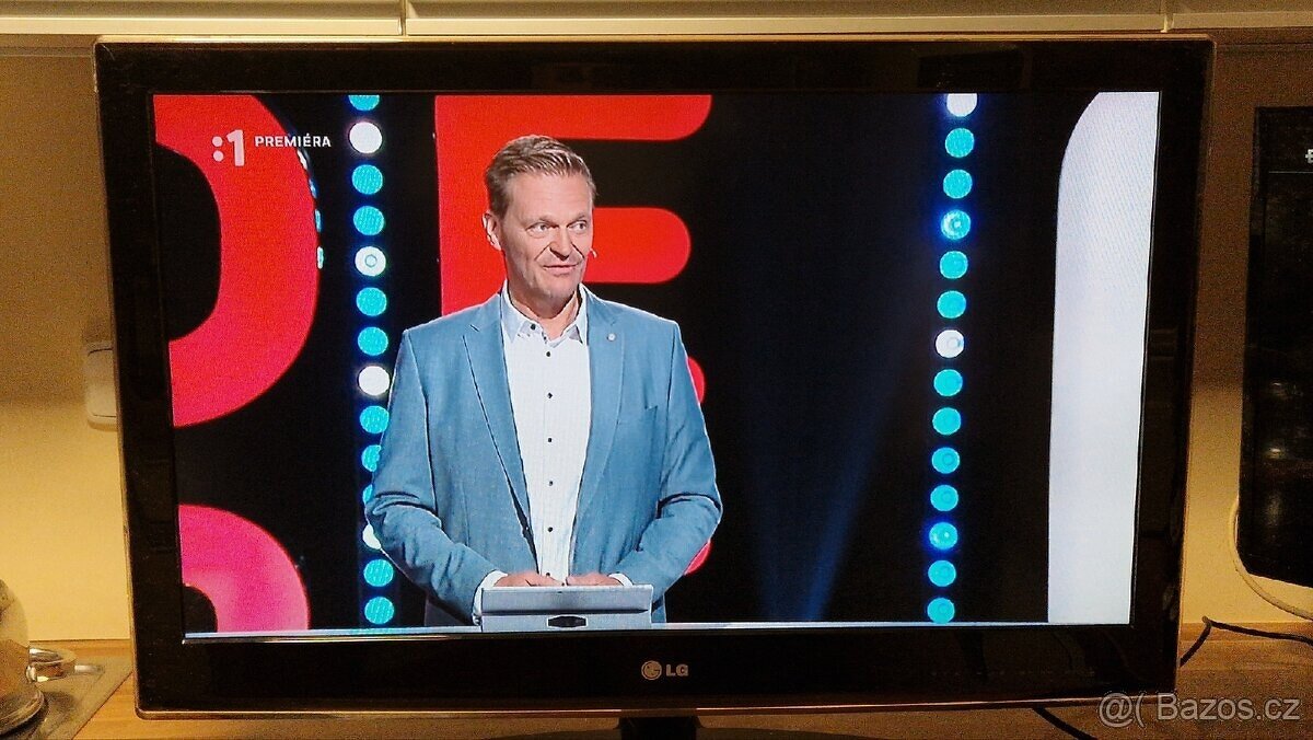 LCD televizor LG 80 cm úhlopříčka