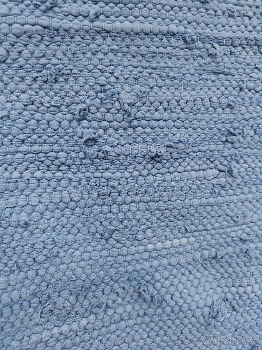 Ruční tkaný koberec