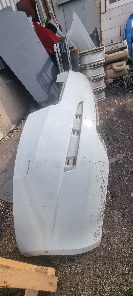 Škoda octavia 3 kombi Nárazník 5e9807421