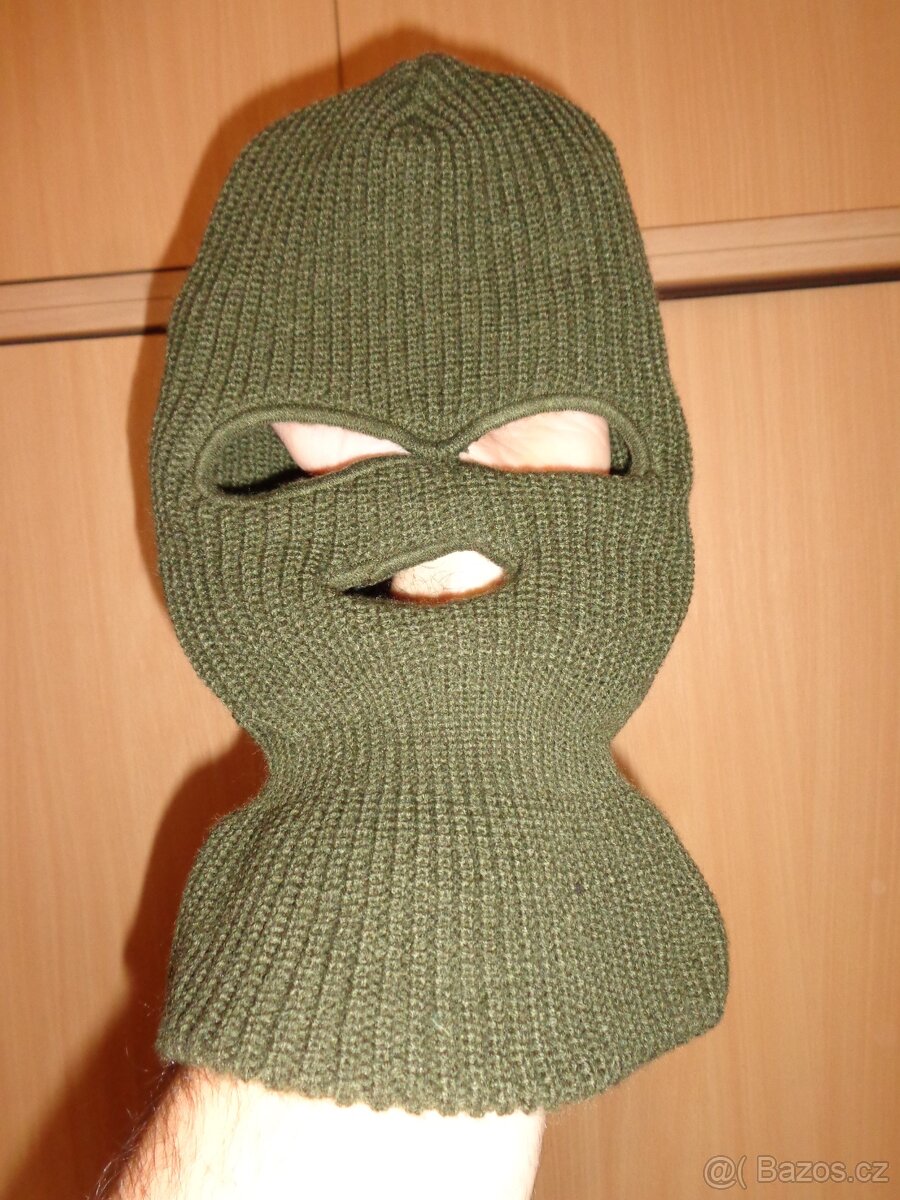 Kukla khaki a bílá AČR