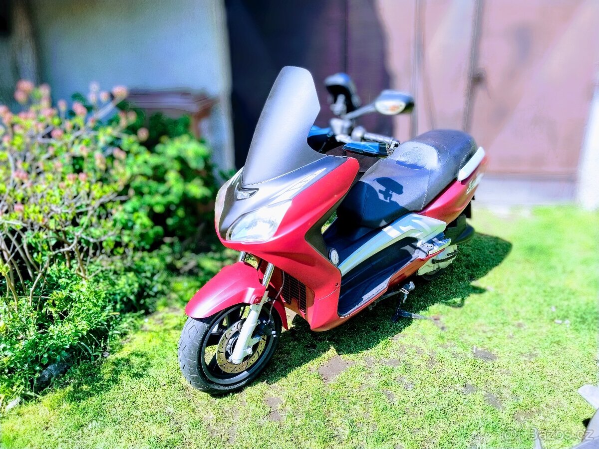 Skútr TGB Xmotion 125