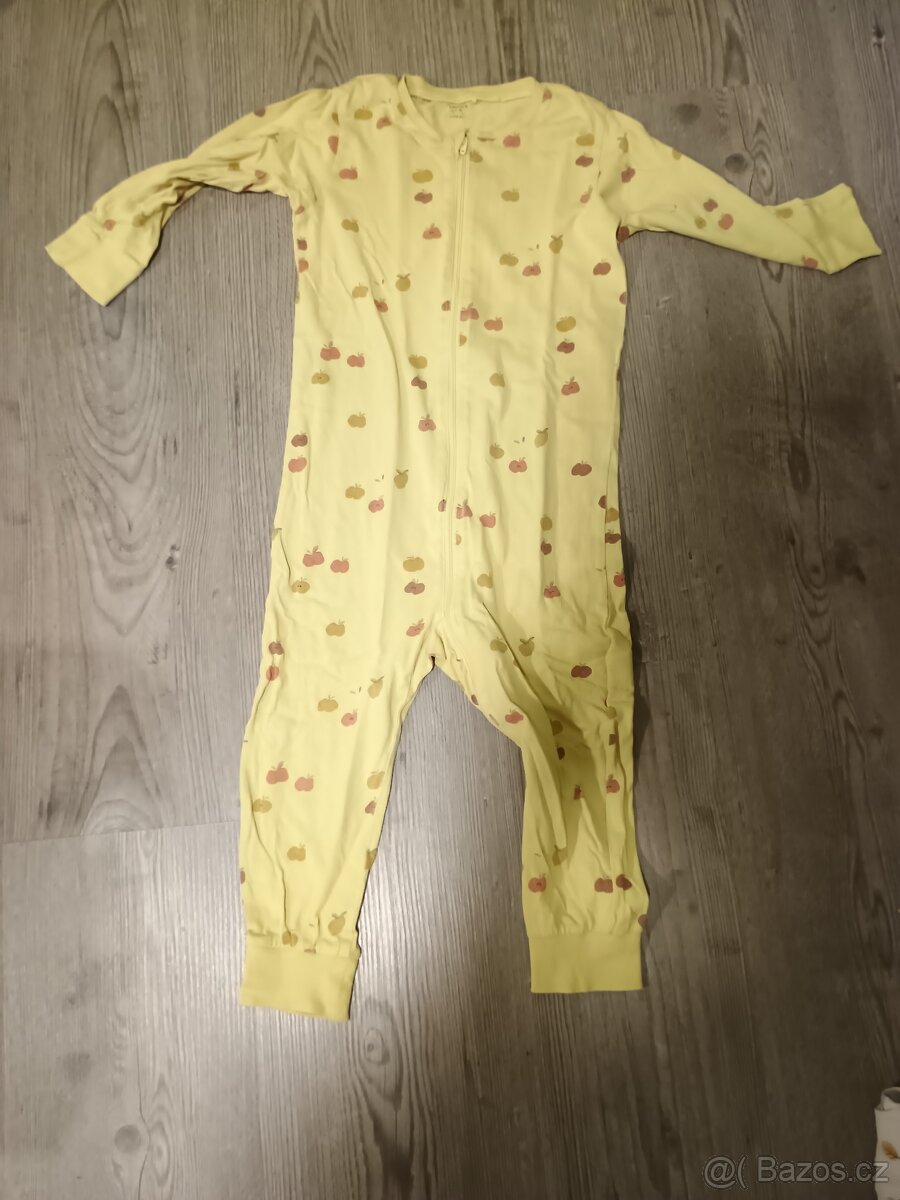 Overal Lindex s jablíčky vel 98