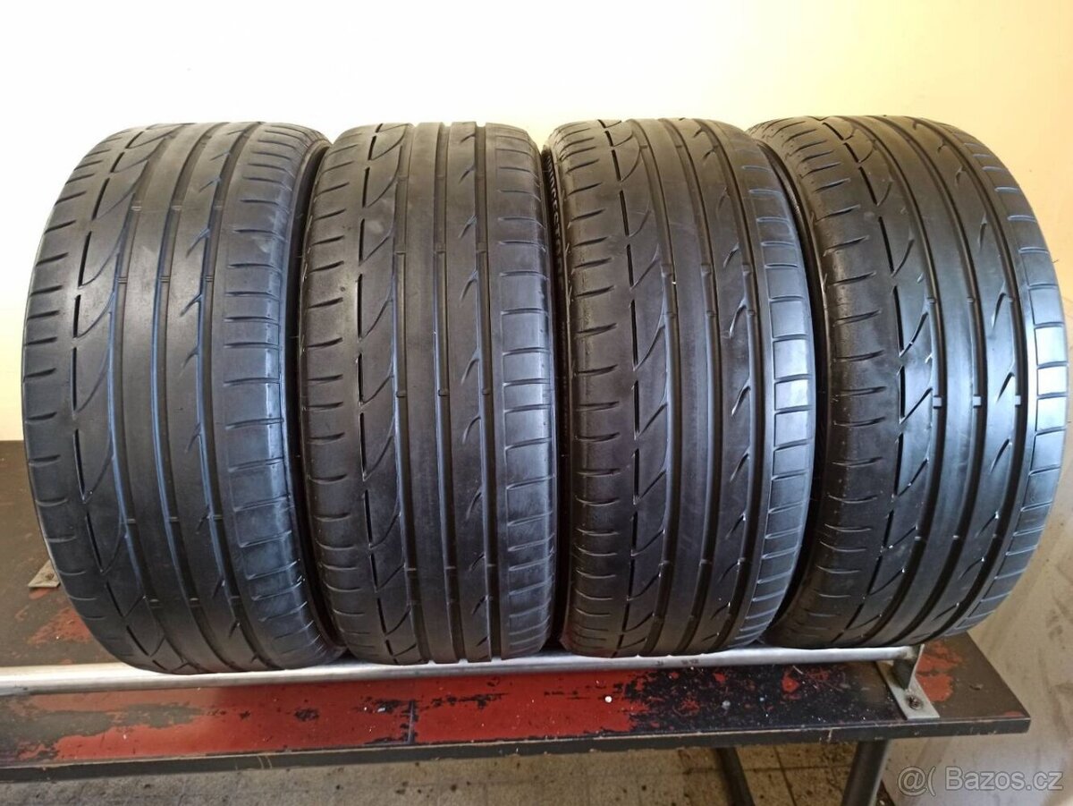 Bridgestone 225/40 R18 92Y 2x5-6mm; 2x4-5mm