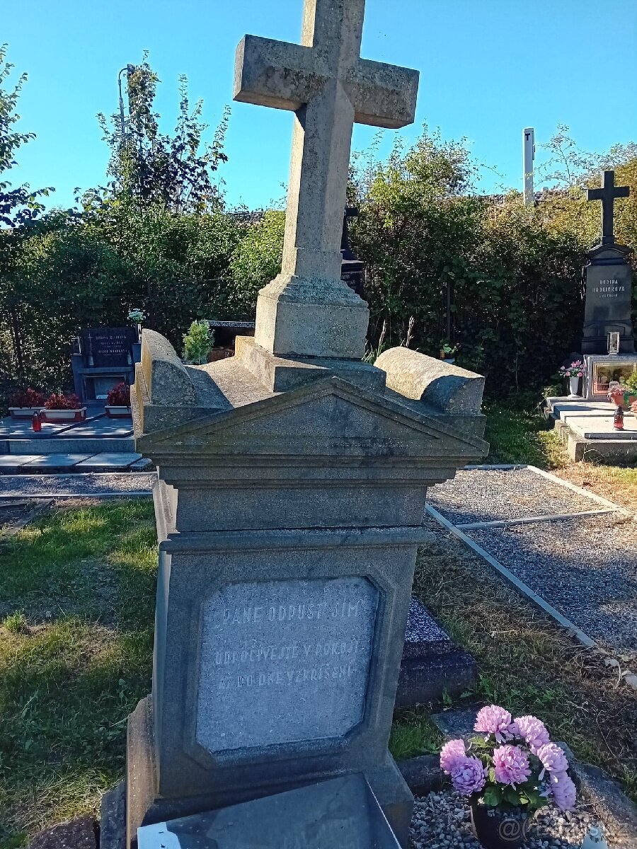 Náhrobek