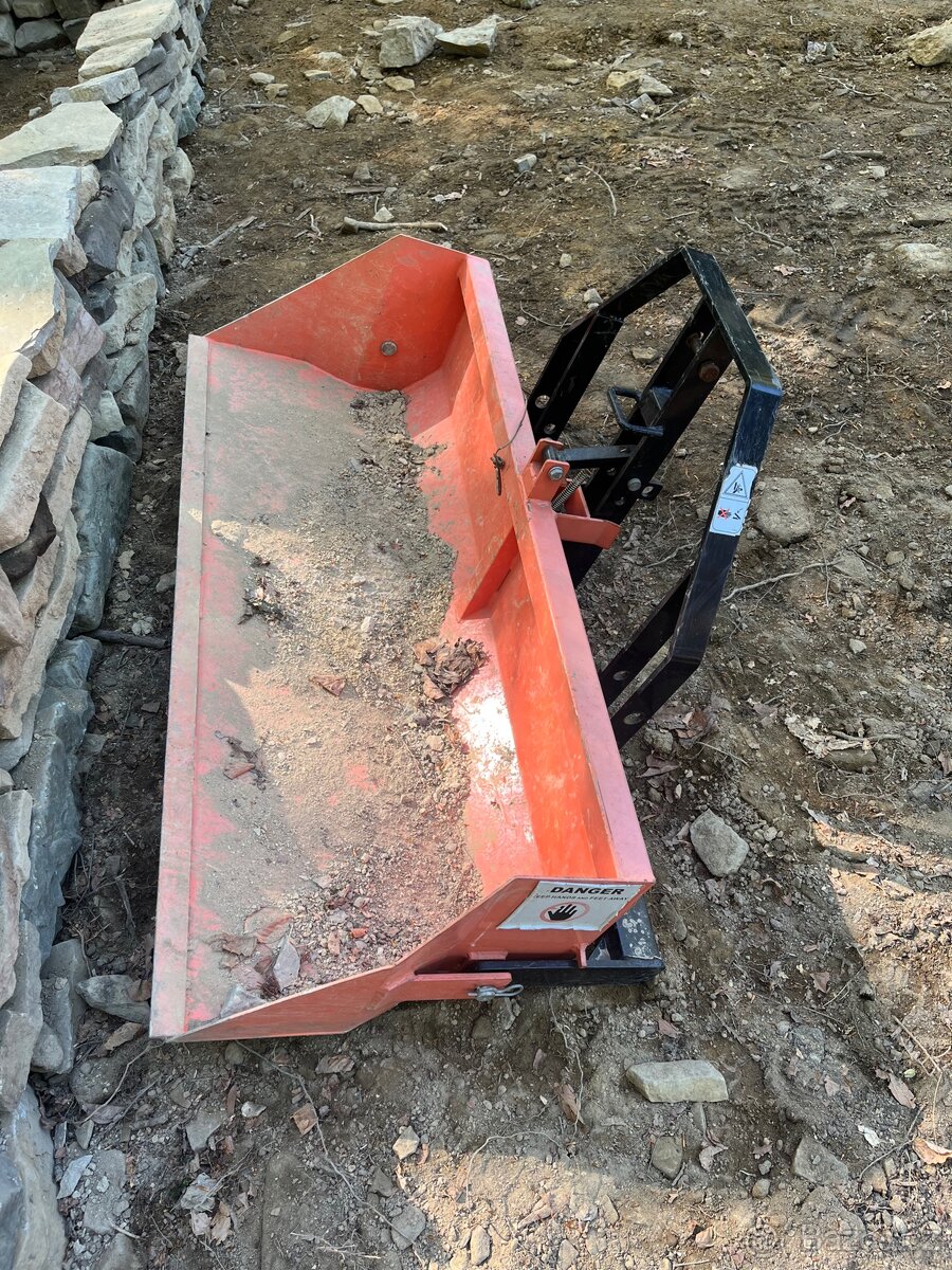 Lopata lžíce k malotraktoru nebo traktoru