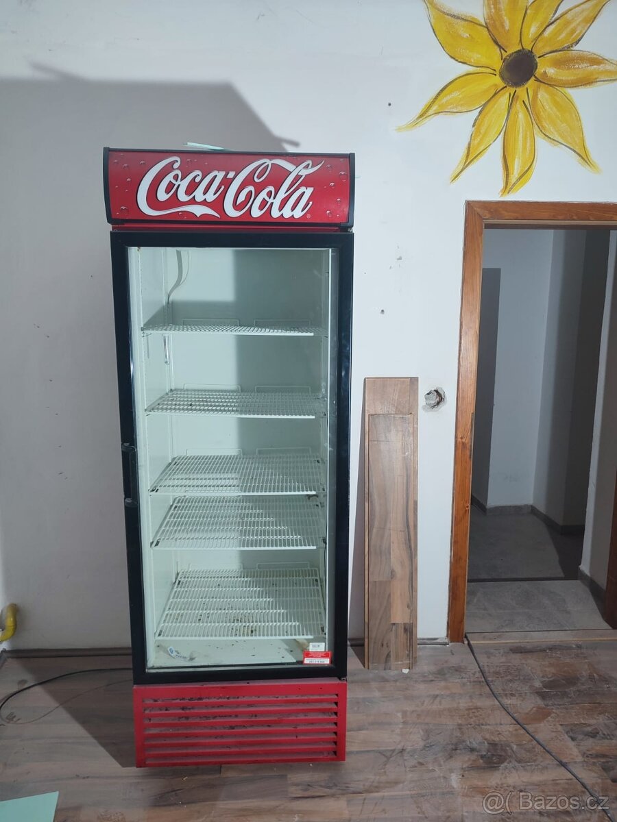 Lednice Coca-Cola